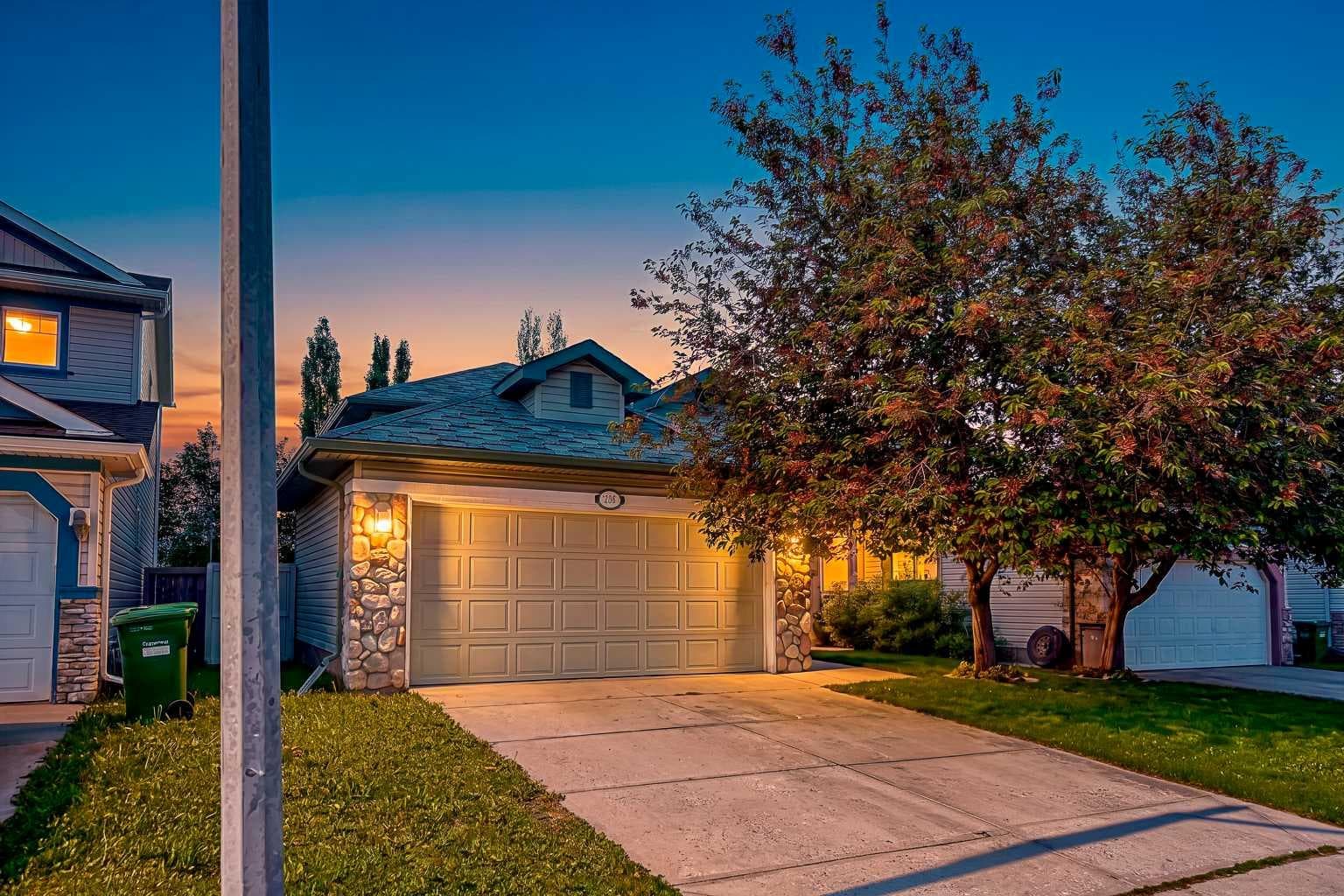 236 Covepark Close NE — photo 1