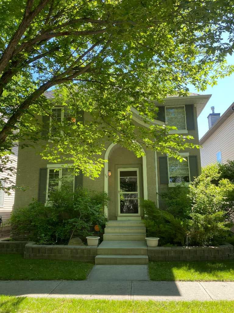 10 Elgin Drive SE — photo 1