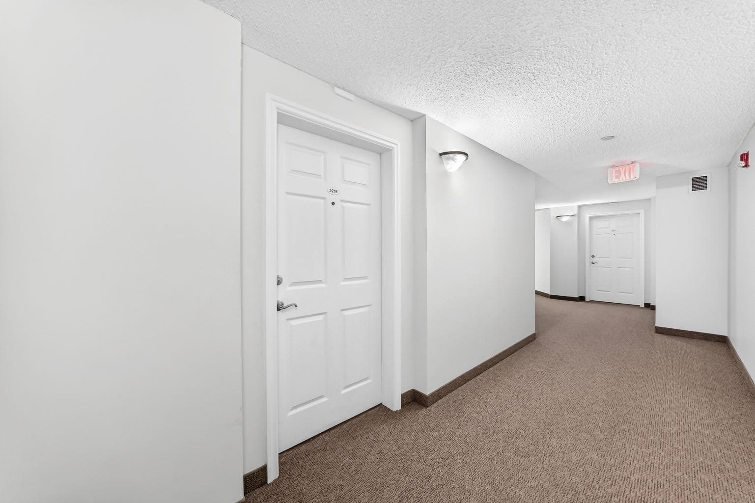 2219, 950 Arbour Lake Road NW — photo 4