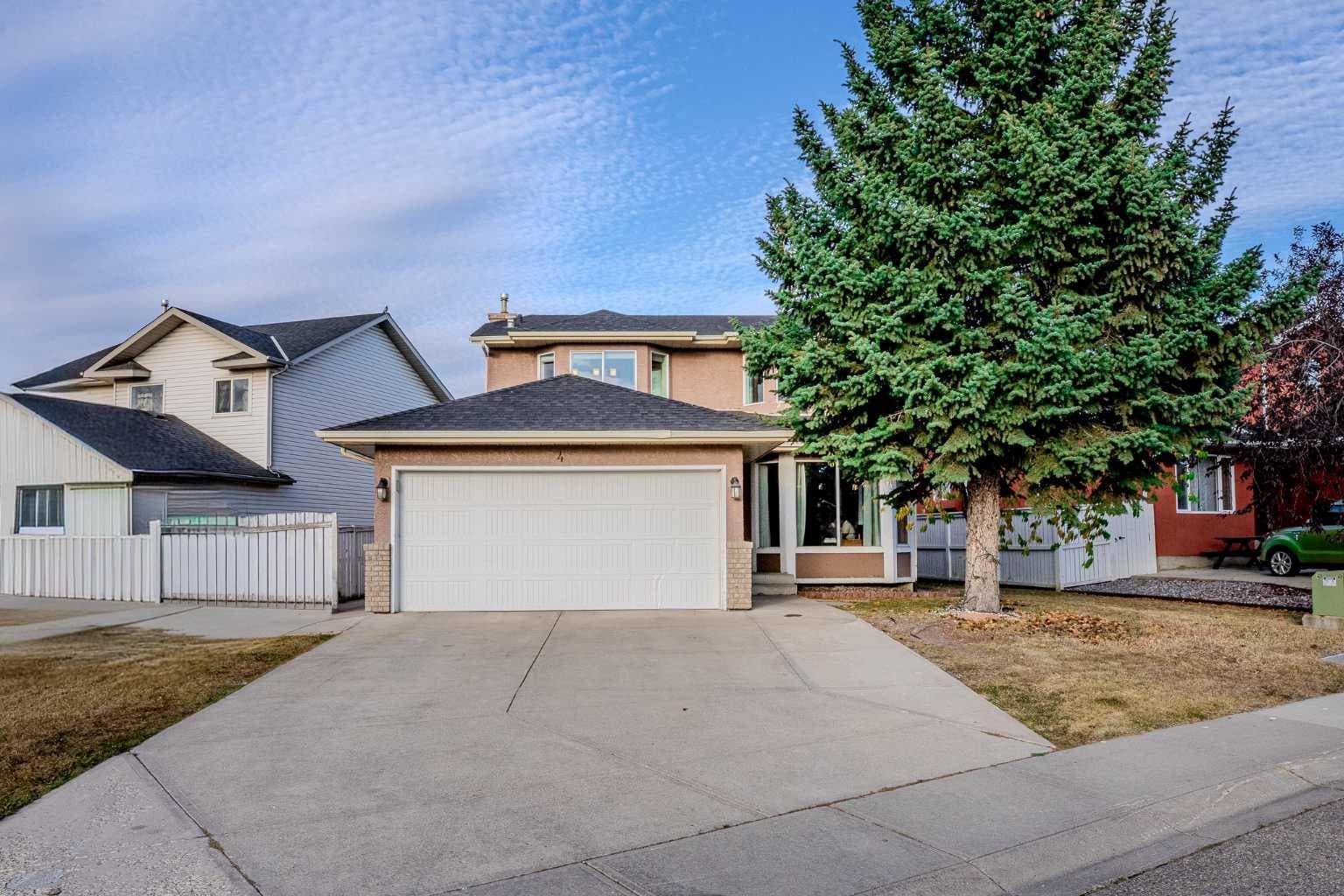 4 Del Ray Crescent NE — photo 2