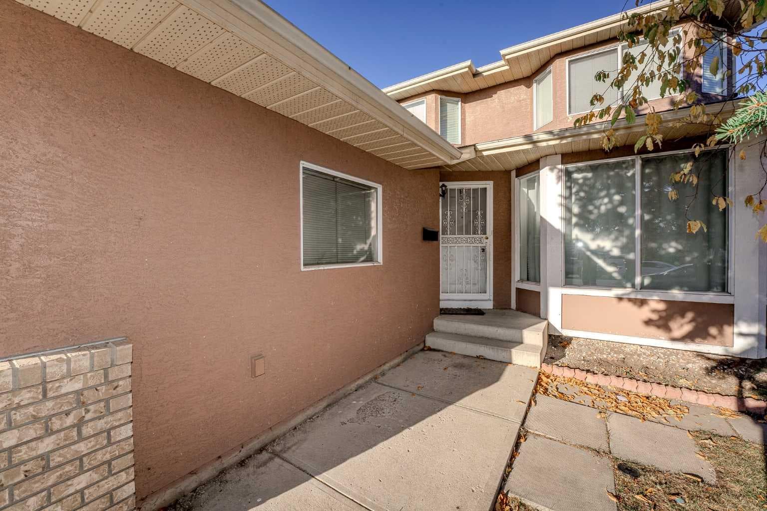 4 Del Ray Crescent NE — photo 3