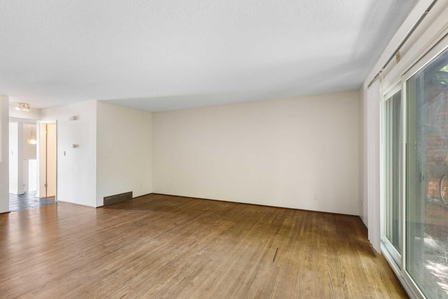 303, 1305 Glenmore Trail SW — photo 4