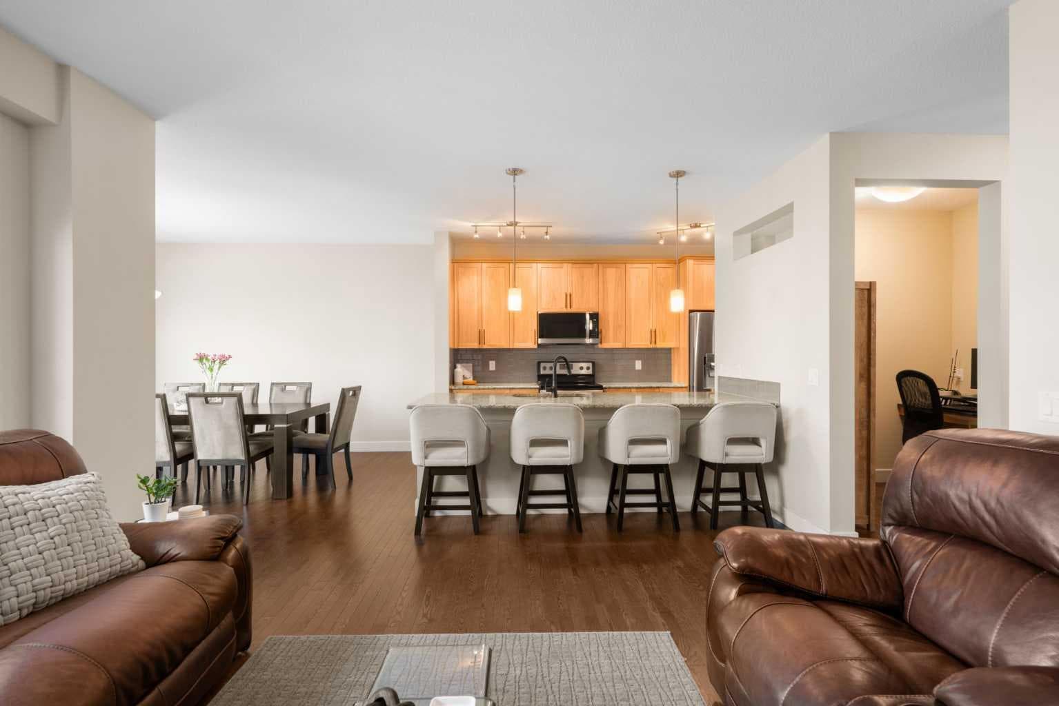 134 Masters Point SE — photo 2