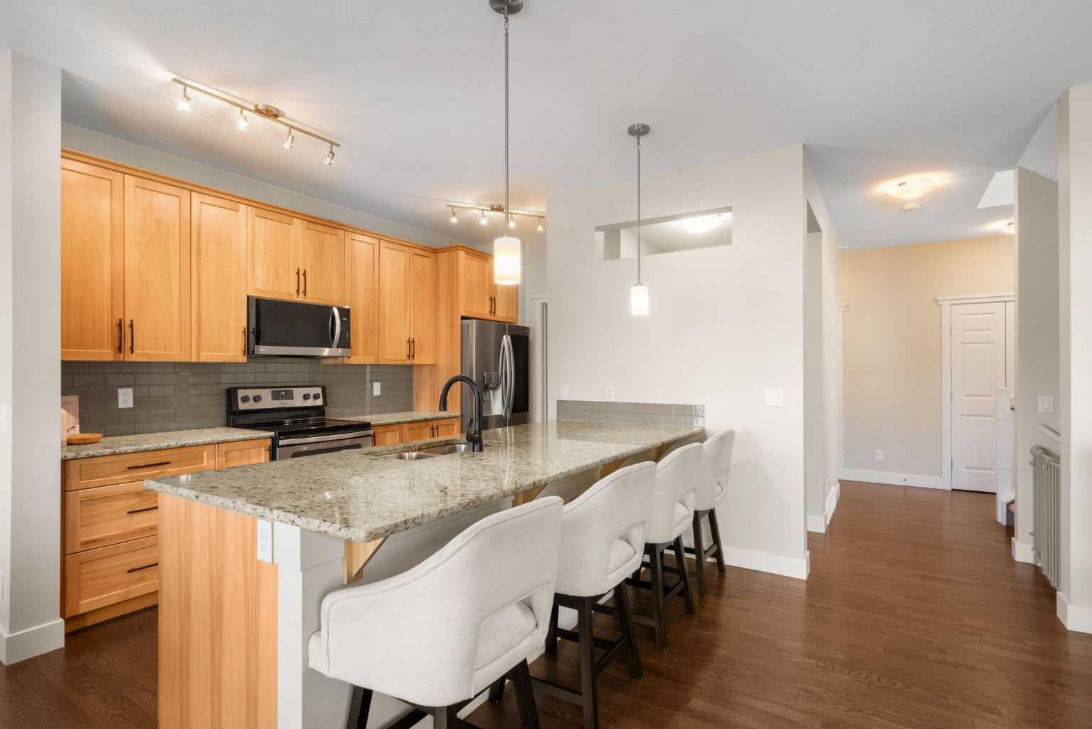 134 Masters Point SE — photo 3