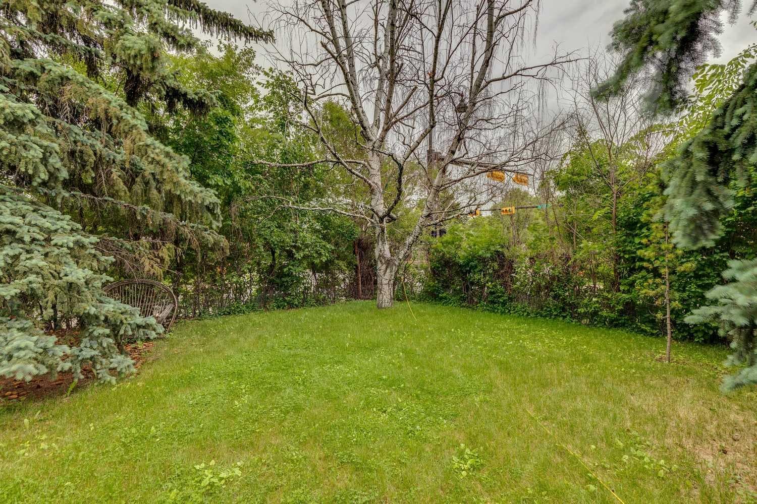 506 38 Avenue SW — photo 4
