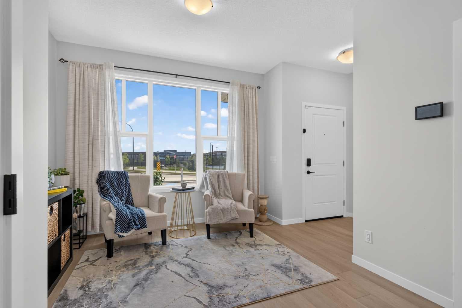 257 Edith Green NW — photo 4