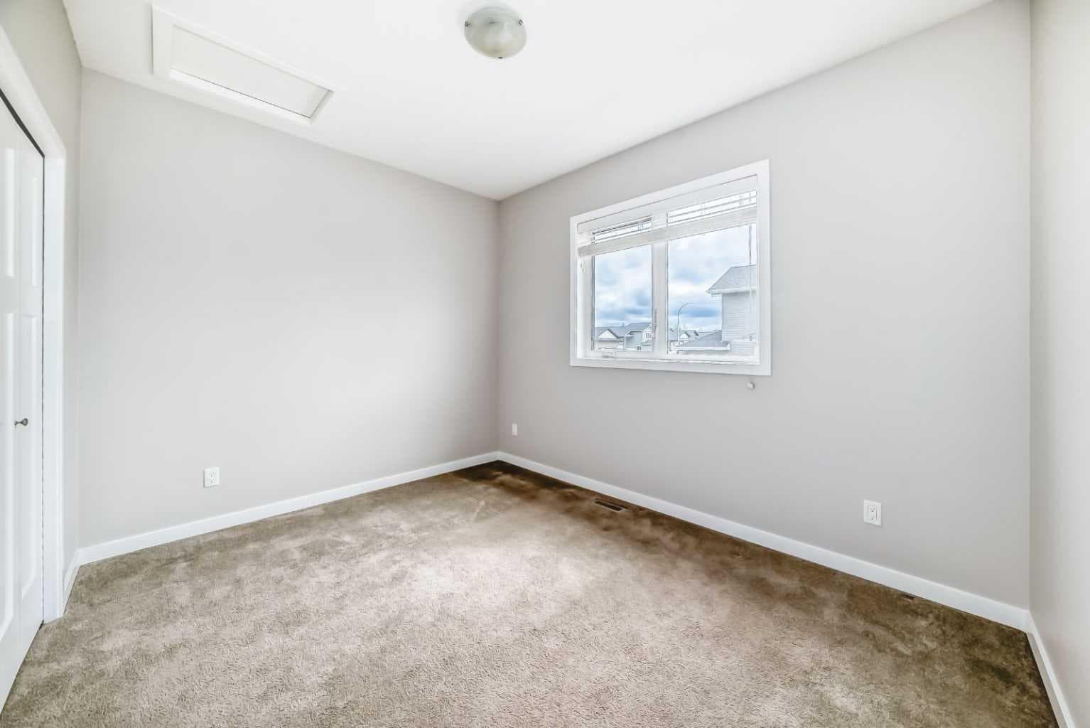 110 Cedar Square — photo 5