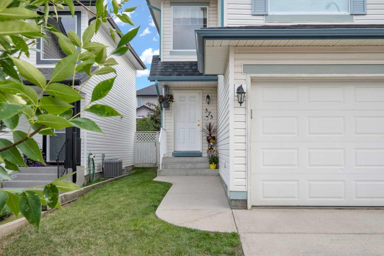373 Bridlewood Avenue SW — photo 2