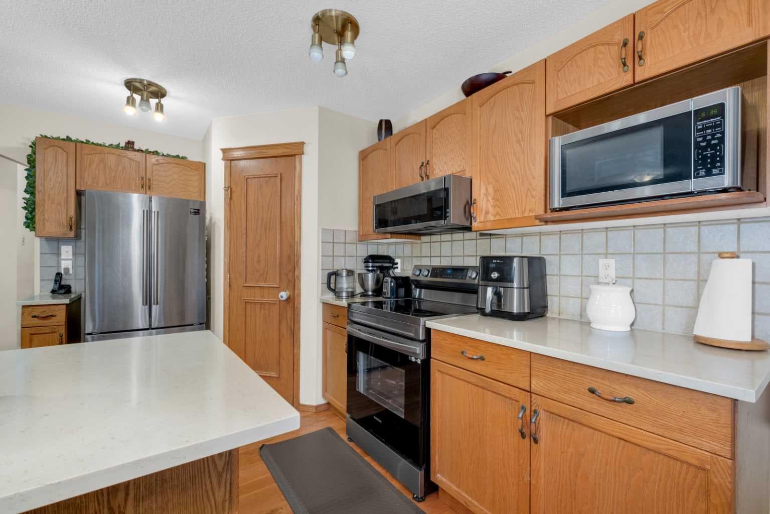 373 Bridlewood Avenue SW — photo 4