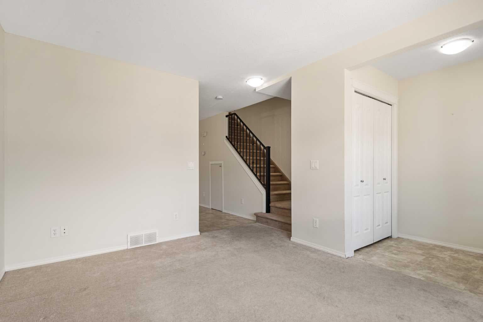 321 Sunrise Terrace NE — photo 4