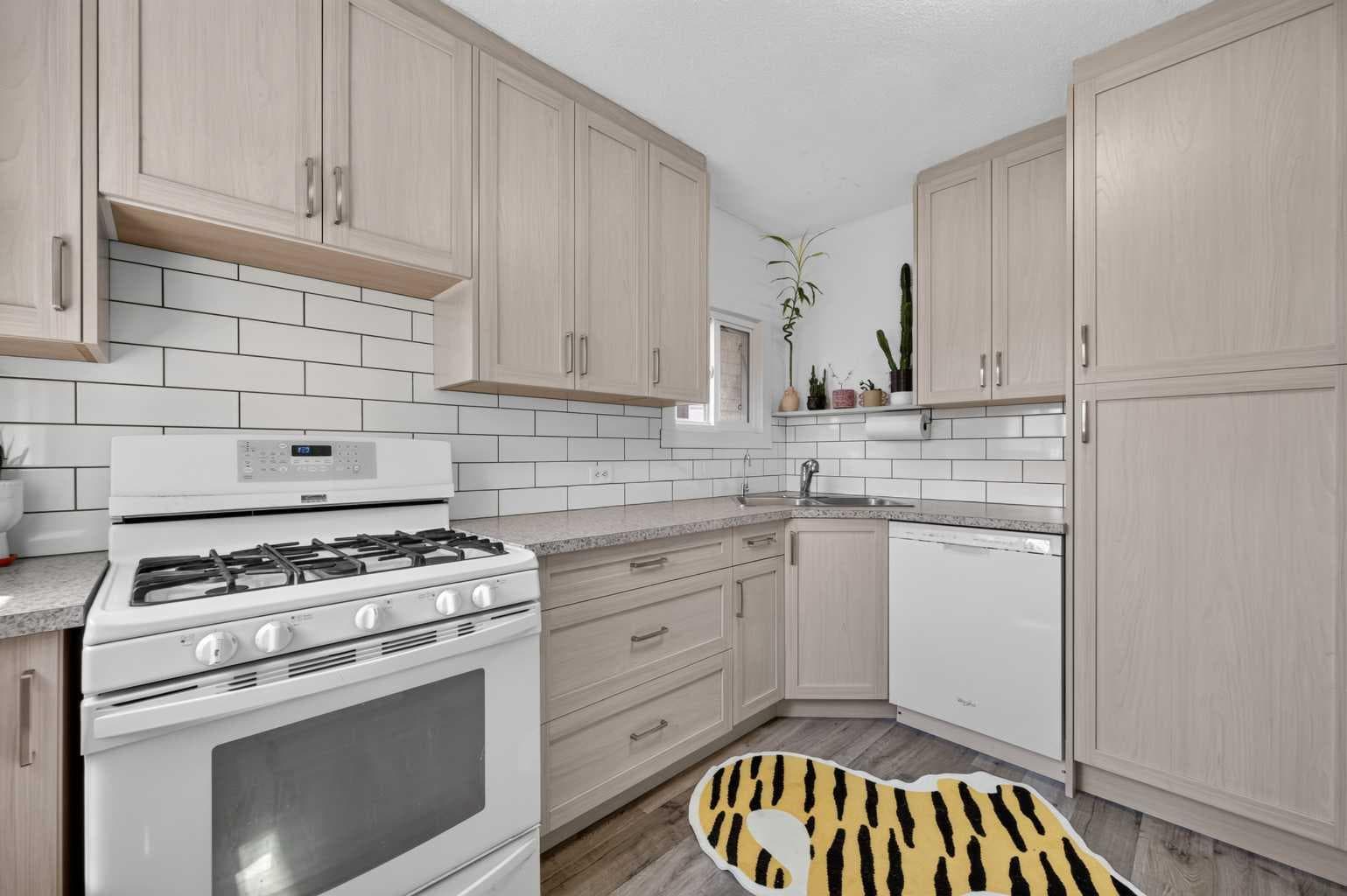 1212 Bantry Street NE — photo 5