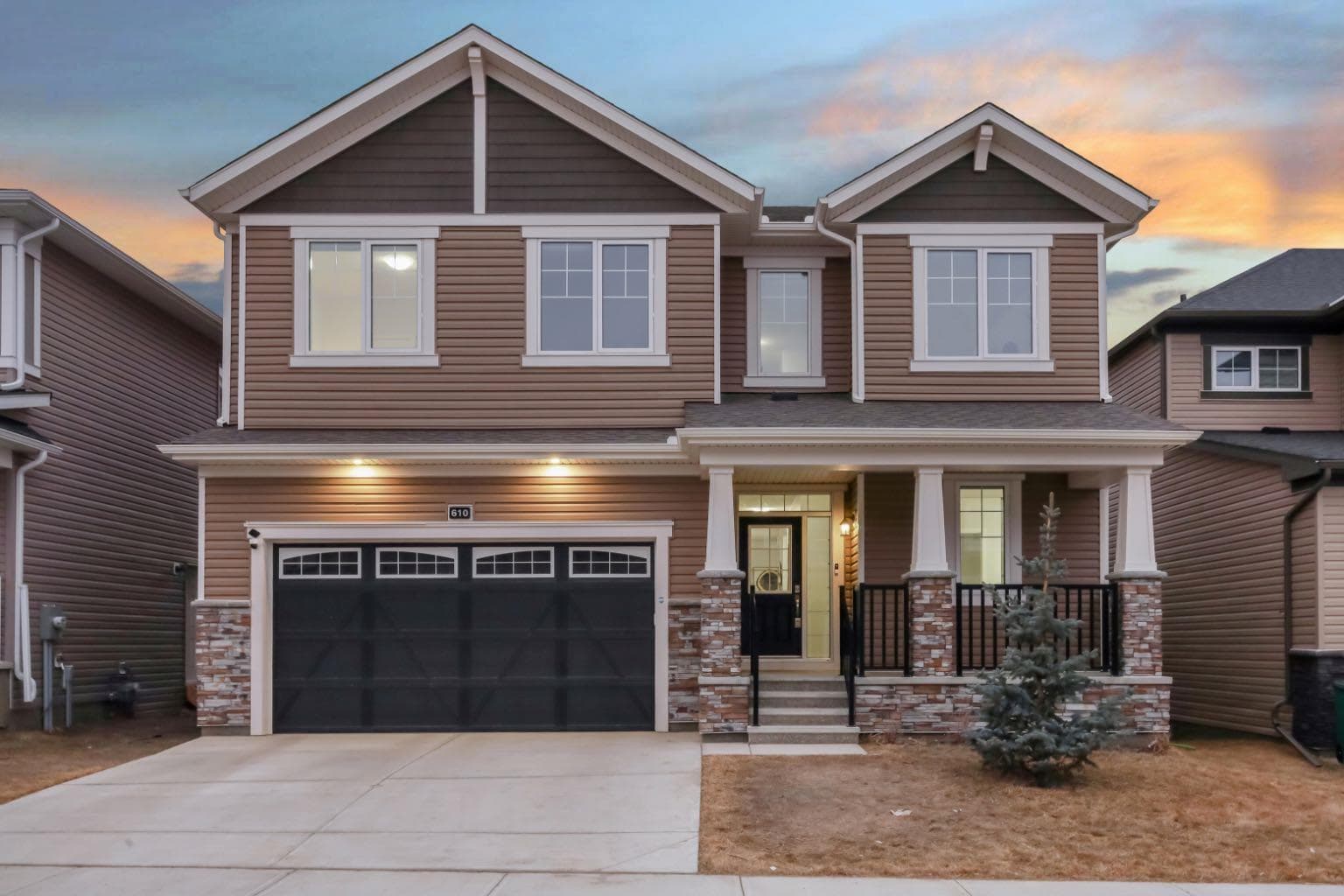 610 Southwinds Close SW — photo 2