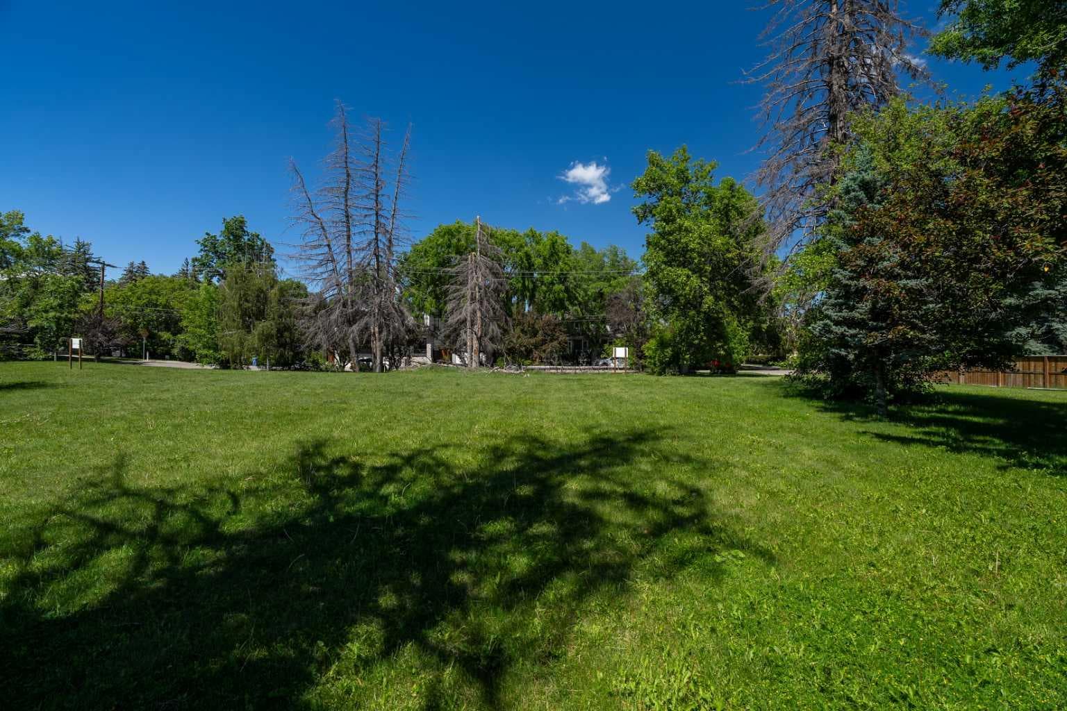 409 40 Avenue SW — photo 5