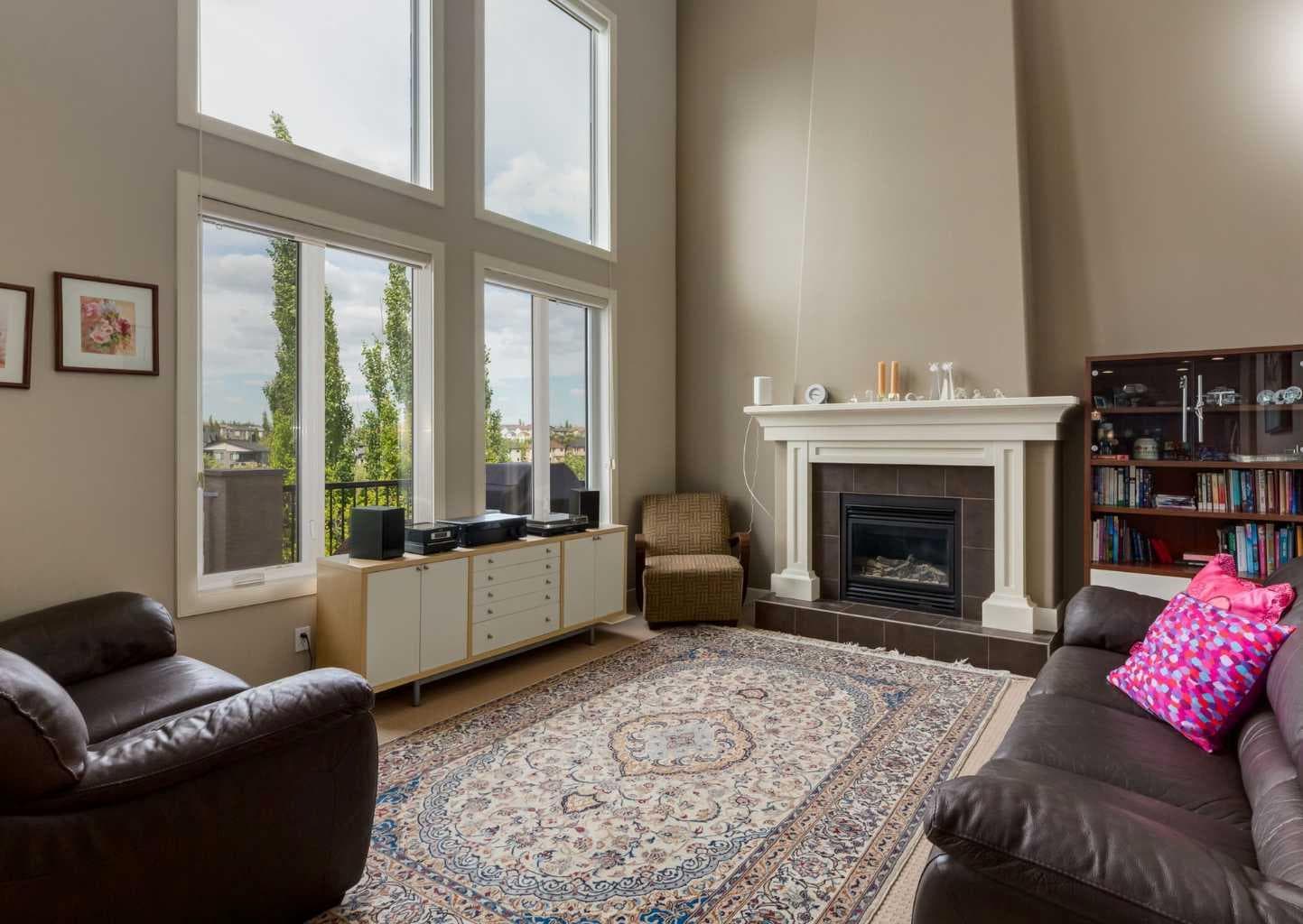 98 Royal Ridge Mount NW — photo 5