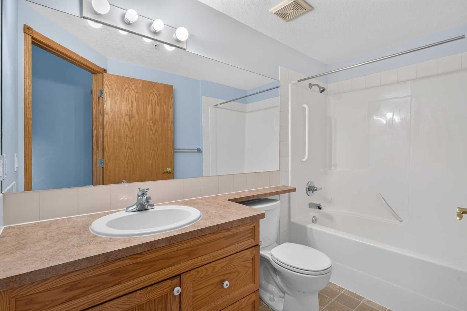 325, 728 Country Hills Road NW — photo 5