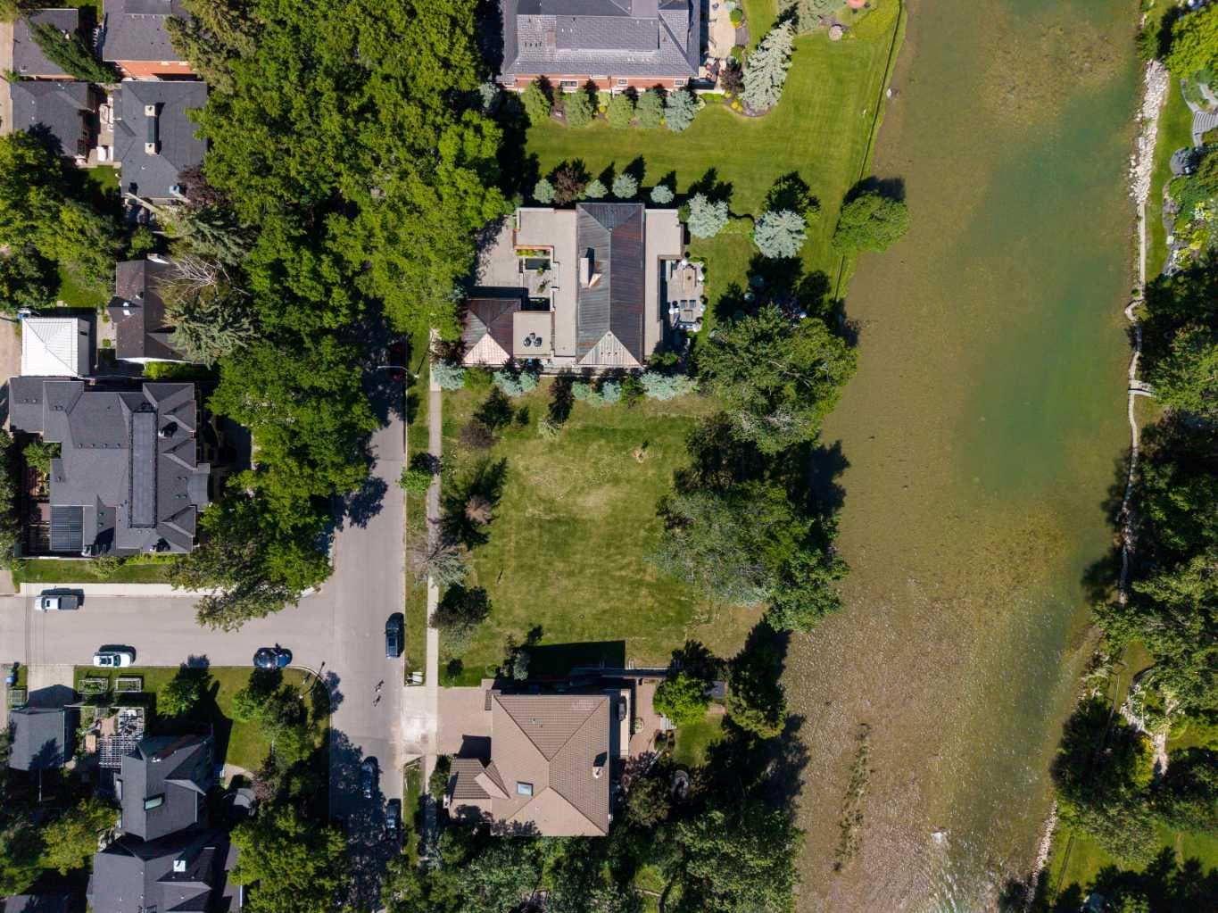 708 Riverdale Avenue SW — photo 3