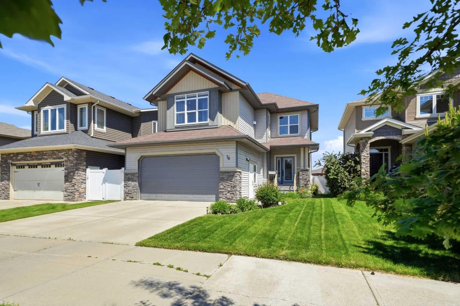 16 Viscount Drive S — photo 1
