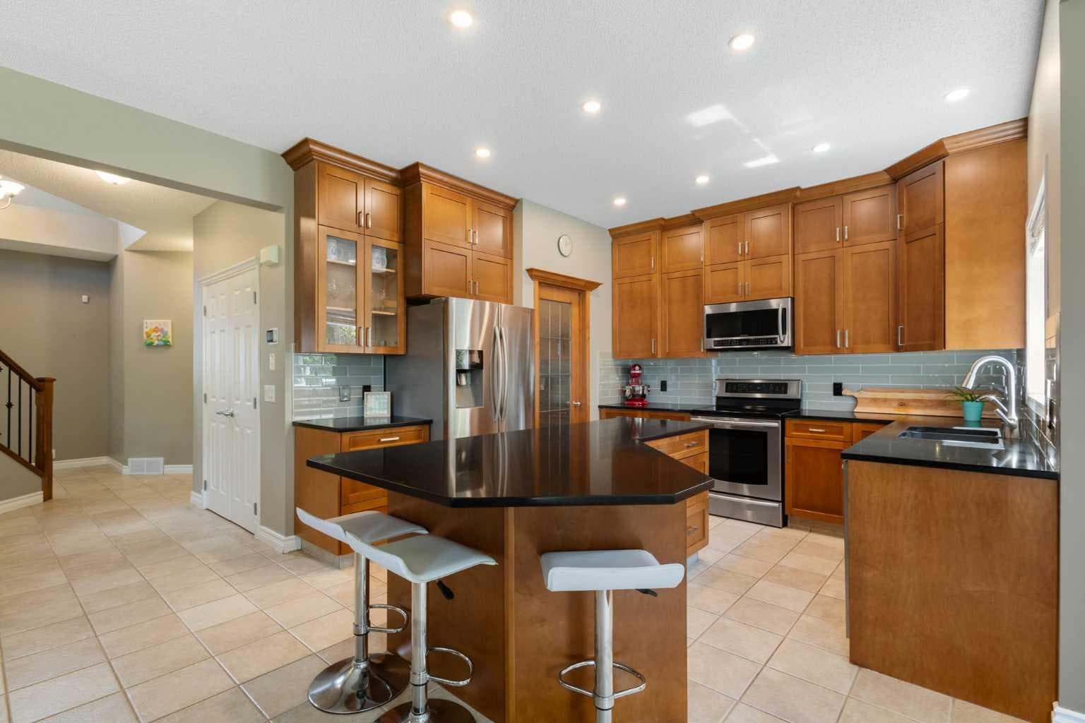 226 Springbank Place SW — photo 4