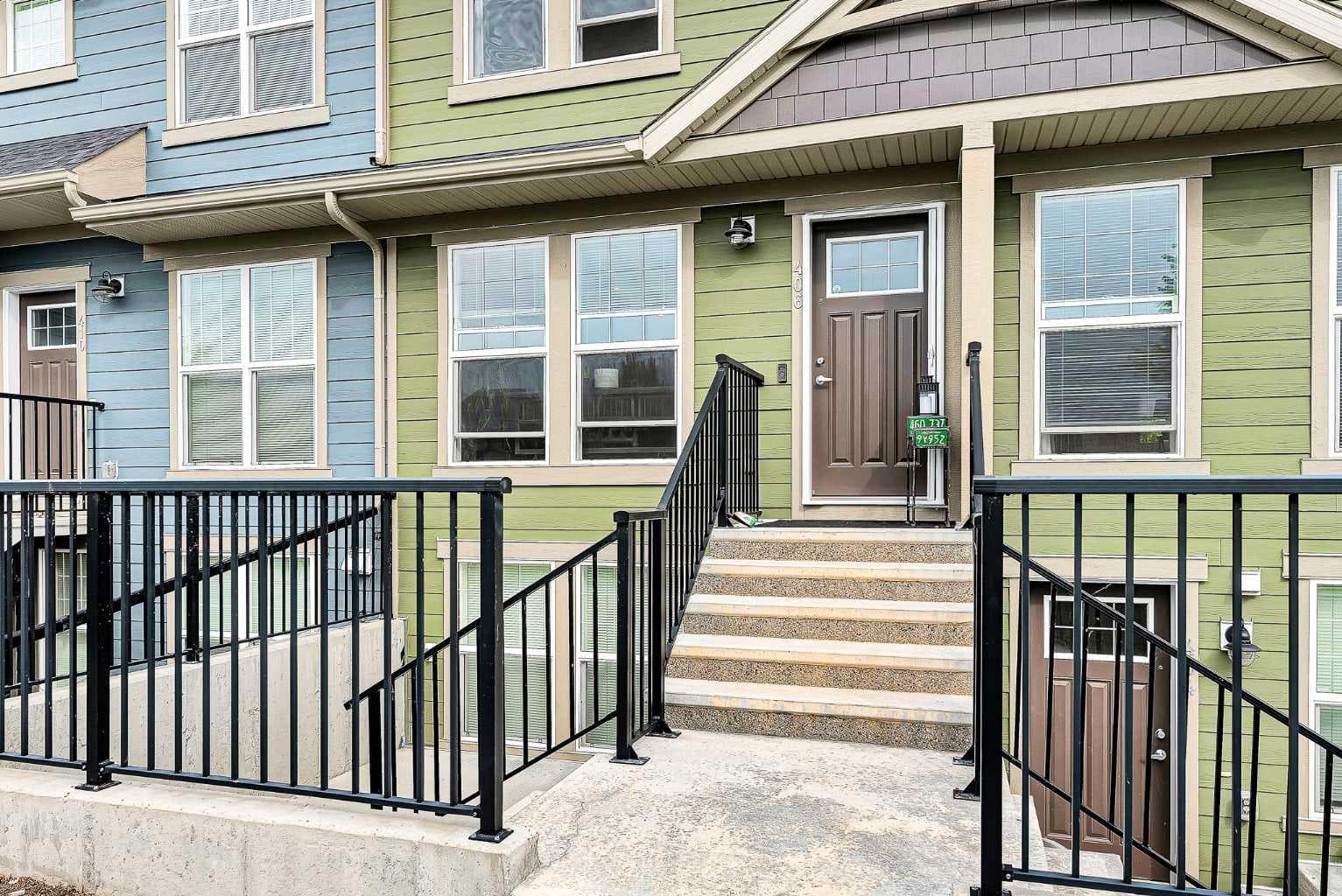 406 Cranbrook Square SE — photo 3
