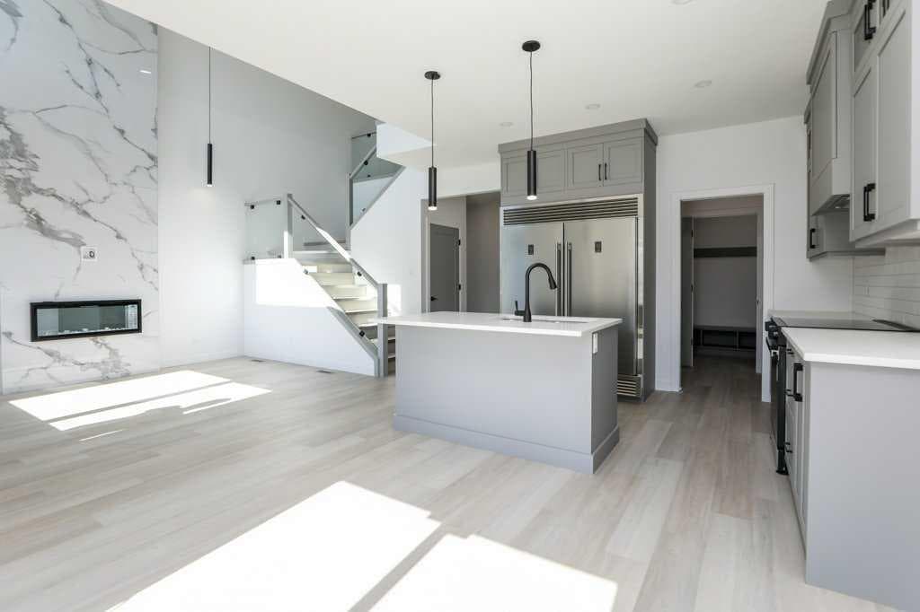 664 Devonia Road W — photo 3