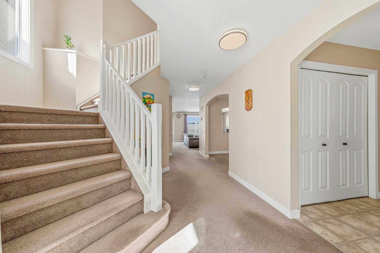 91 Bridlecrest Street SW — photo 3