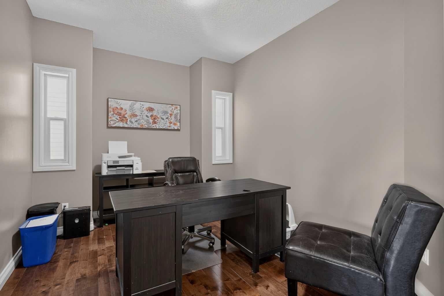 1798 Baywater Street SW — photo 5