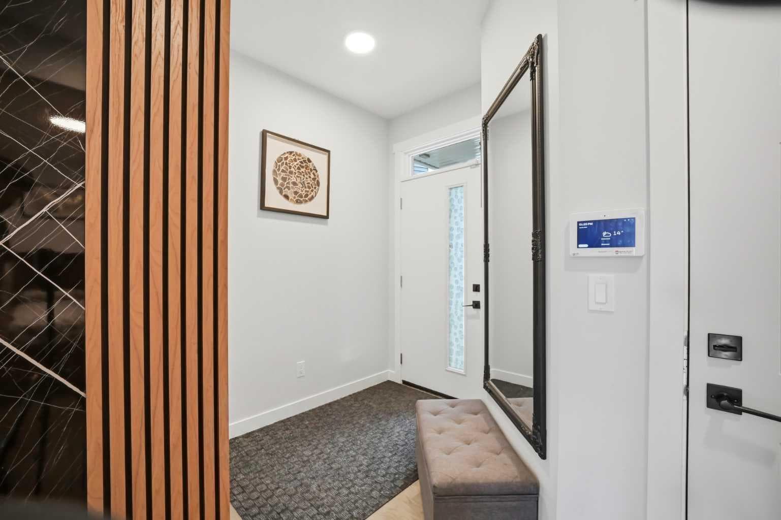 241 Homestead Crescent NE — photo 4
