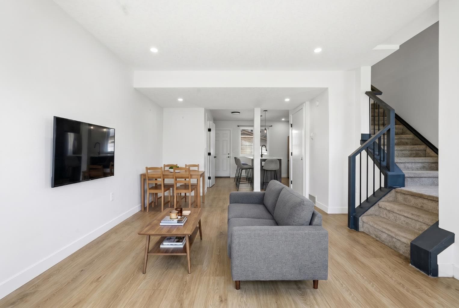 58 Taraglen Road NE — photo 3
