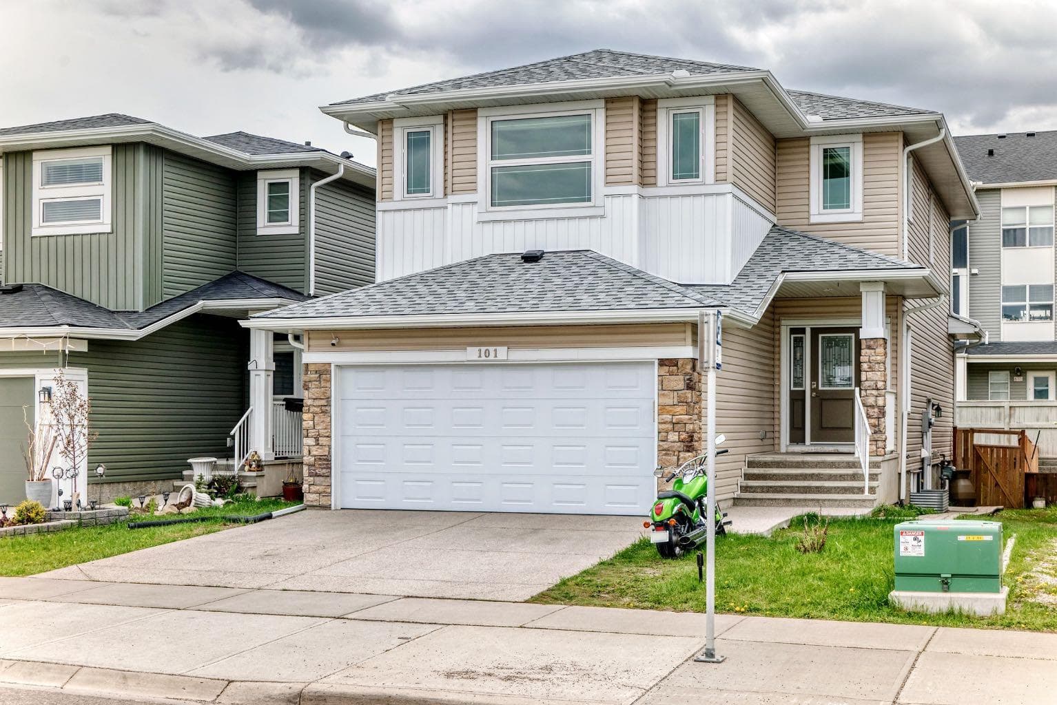 101 Redstone Drive NE — photo 1