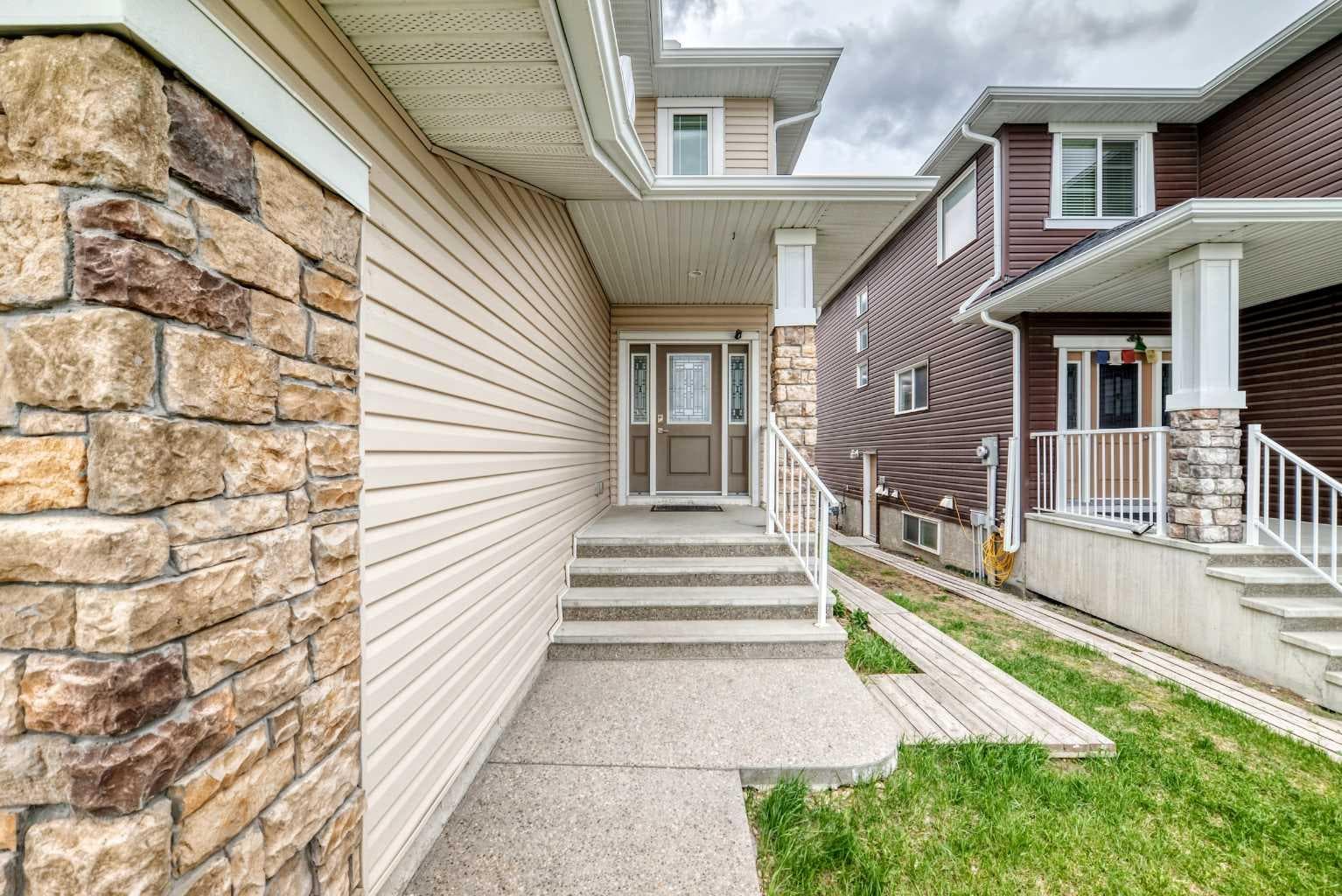 101 Redstone Drive NE — photo 2