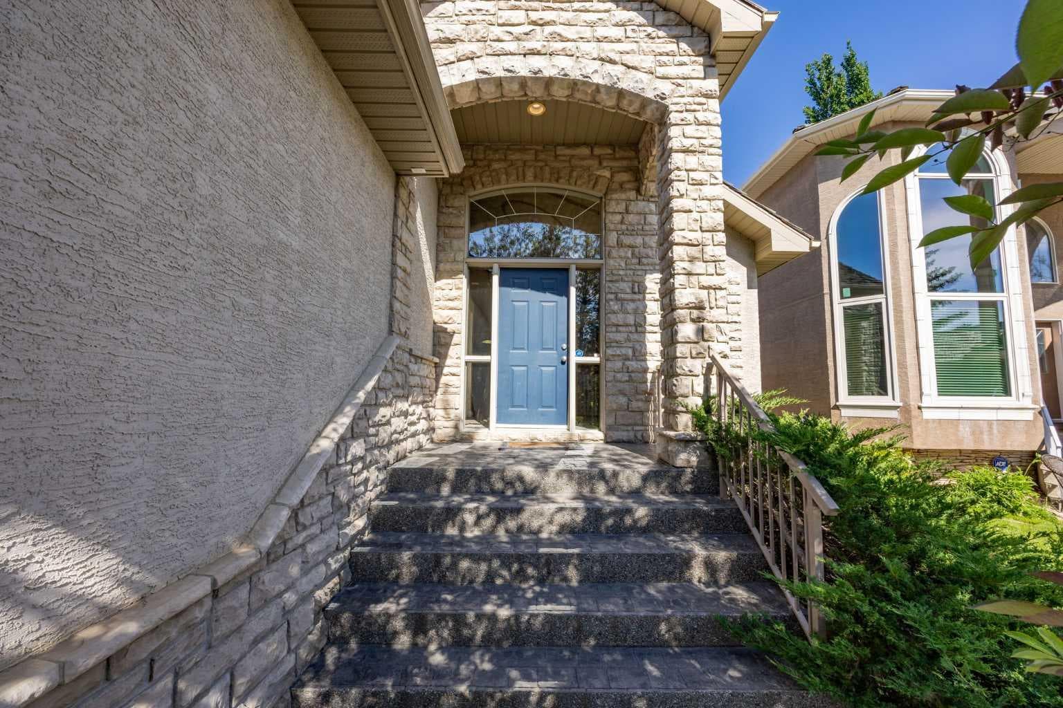 93 Coach Court SW — photo 2