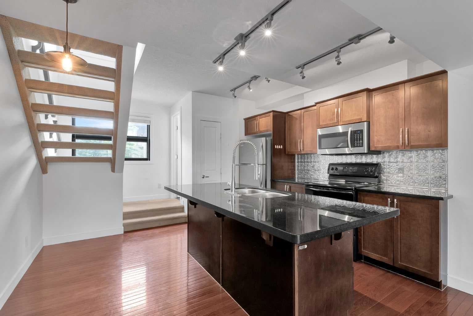 55 Aspen Hill Green SW — photo 3