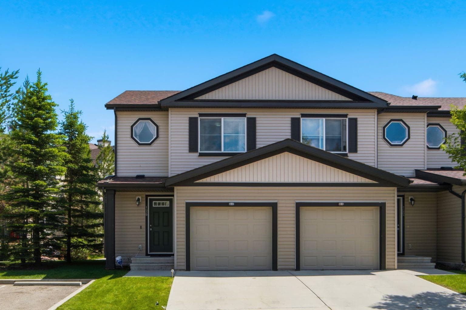 126 Copperpond Landing SE — photo 1