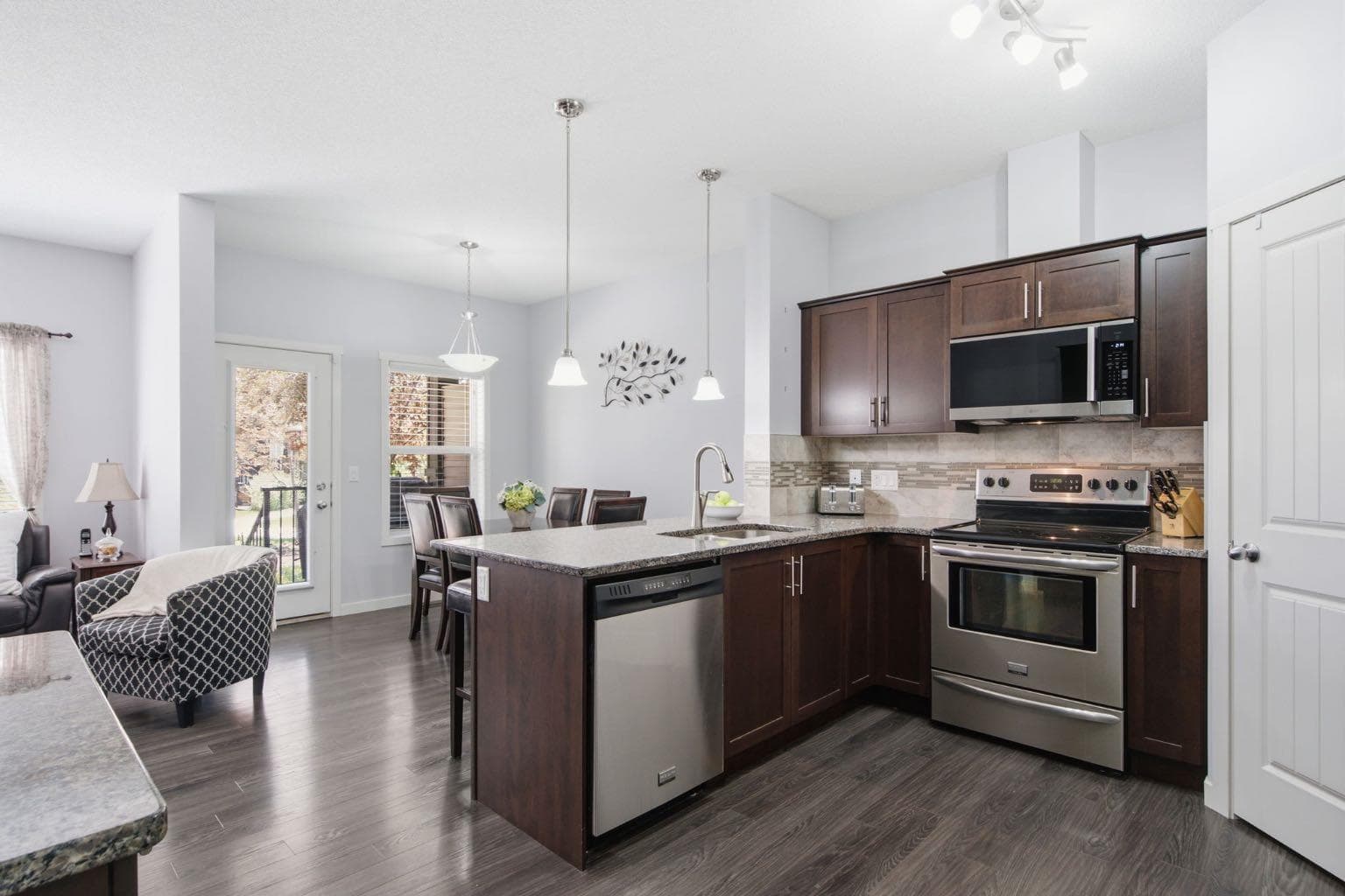 126 Copperpond Landing SE — photo 3
