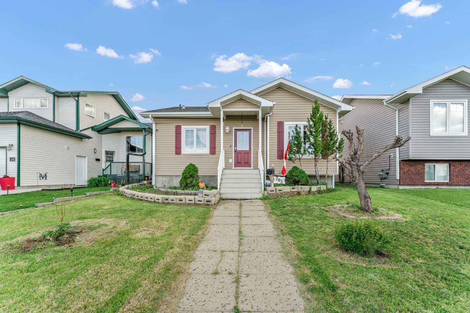 305 5 Avenue SW — photo 1