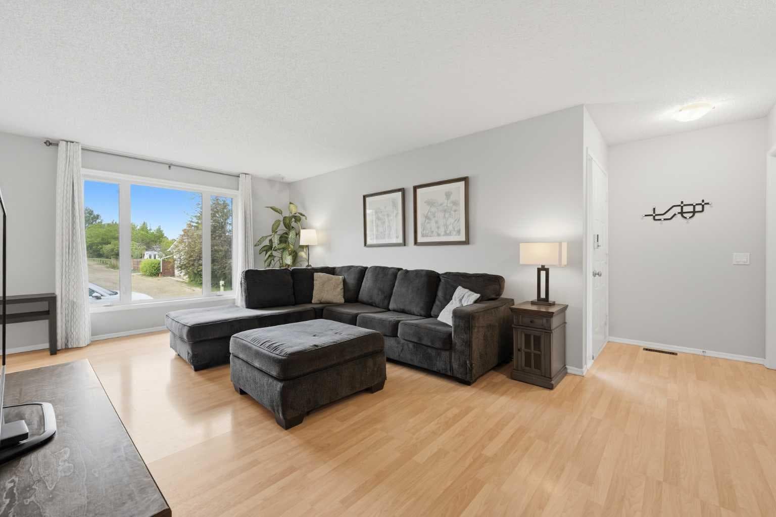 32 Beddington Rise NE — photo 3