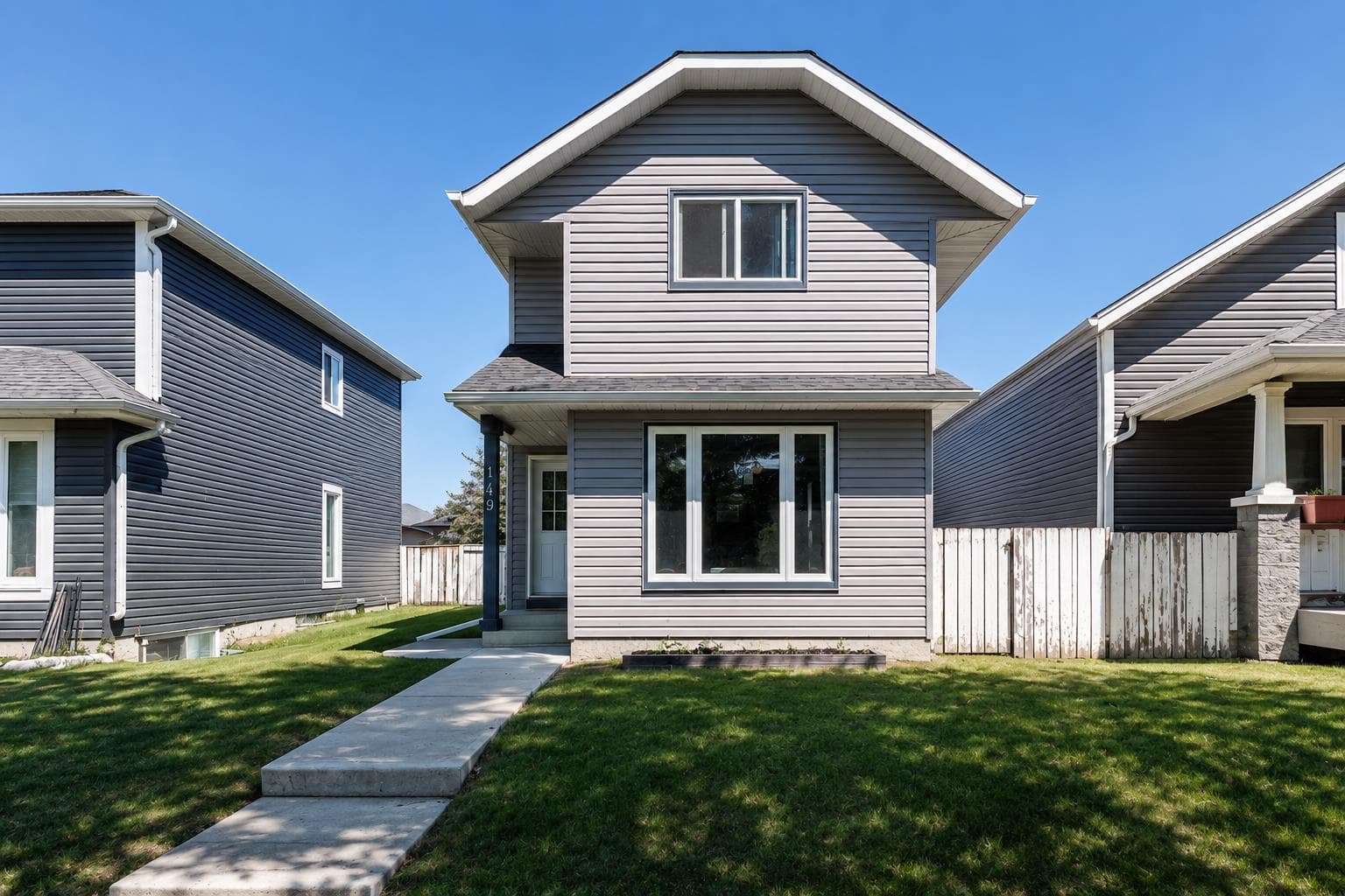 149 Taradale Close NE — photo 1