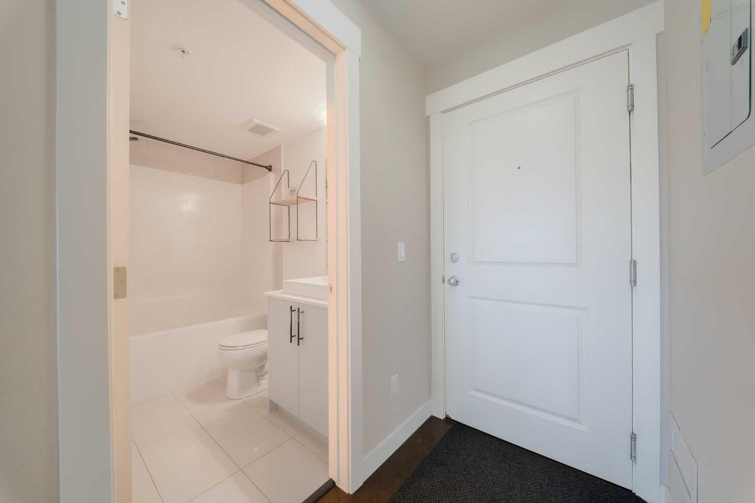 6305, 302 Skyview Ranch Drive NE — photo 5