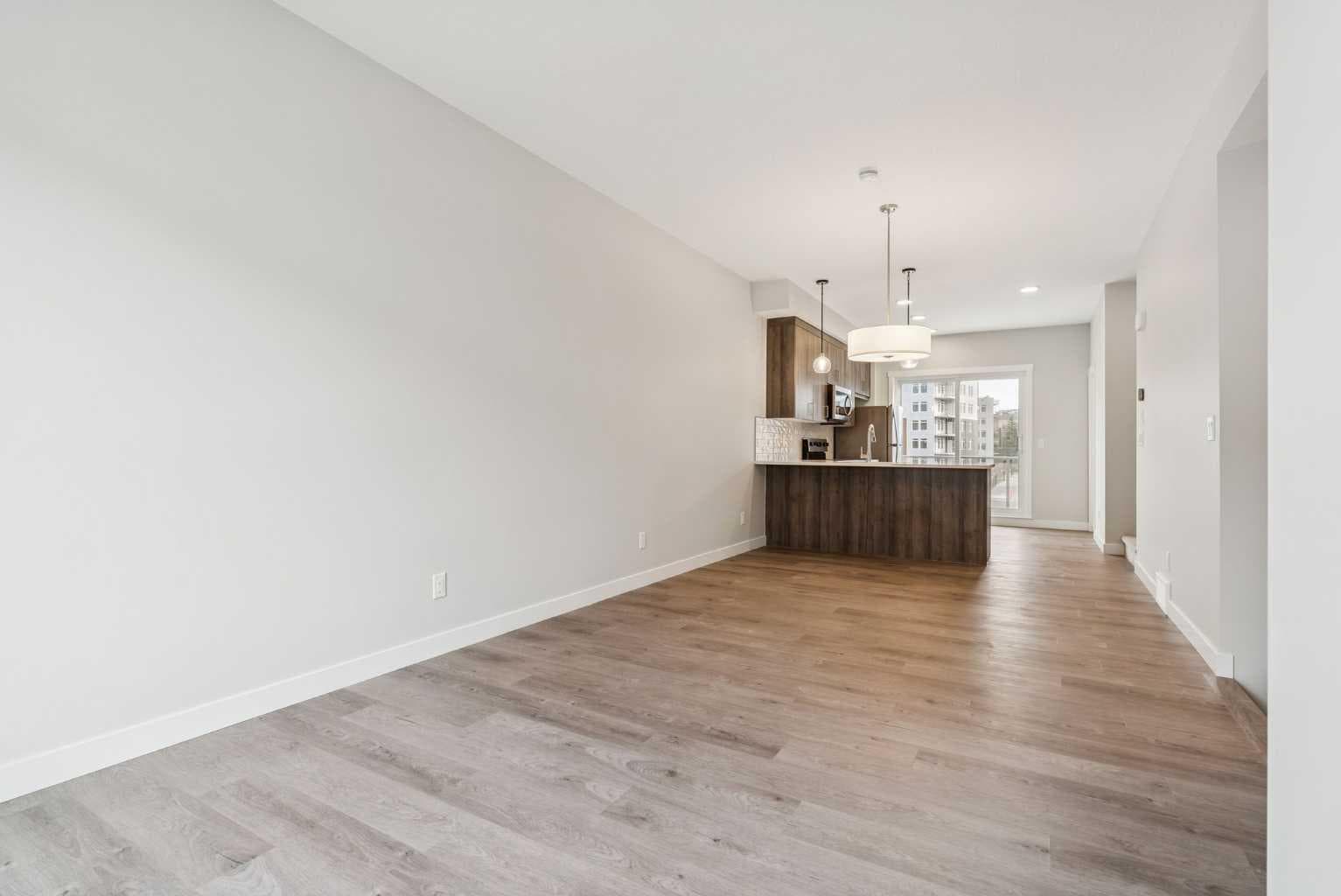 107 Shawnee Square SW — photo 4