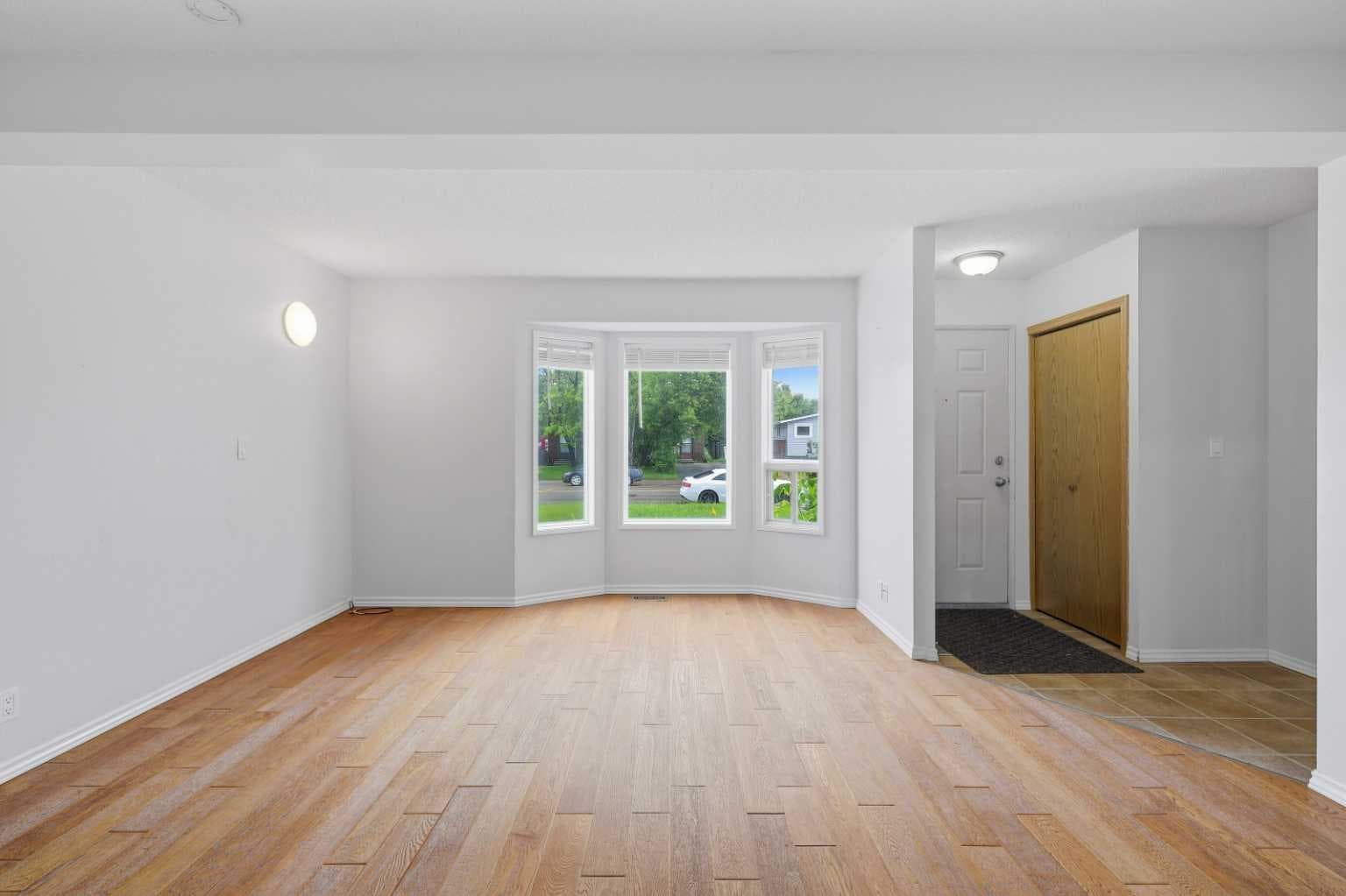 196 Northey Avenue — photo 2