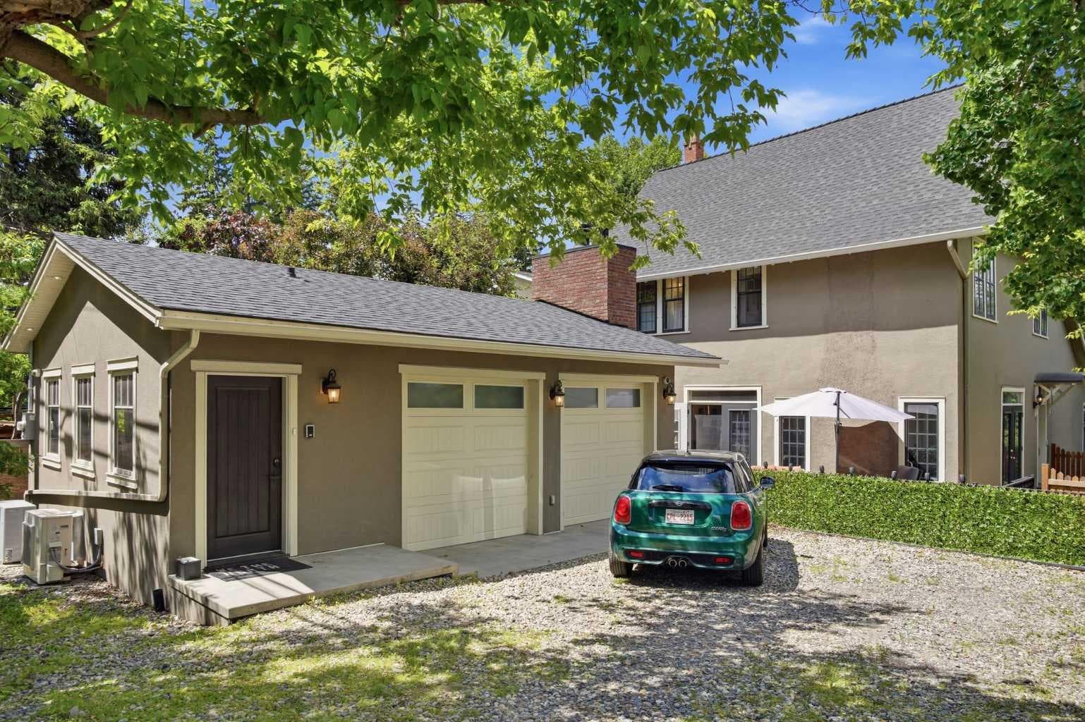 615 Crescent Boulevard SW — photo 2