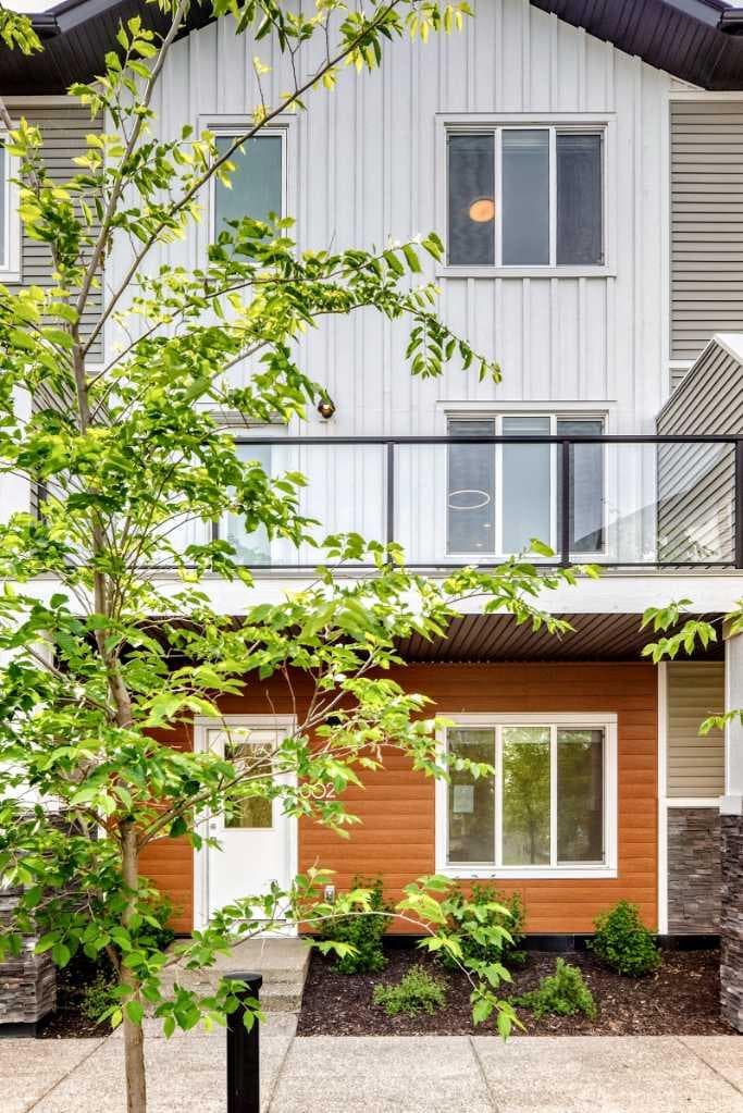 802, 335 Creekside Boulevard SW — photo 1