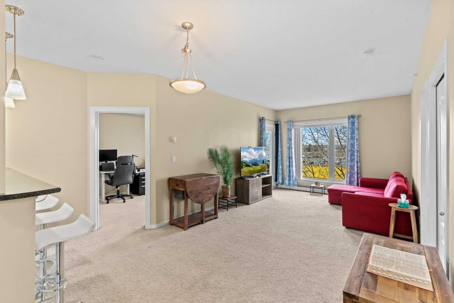 1404, 604 East Lake Boulevard NE — photo 1