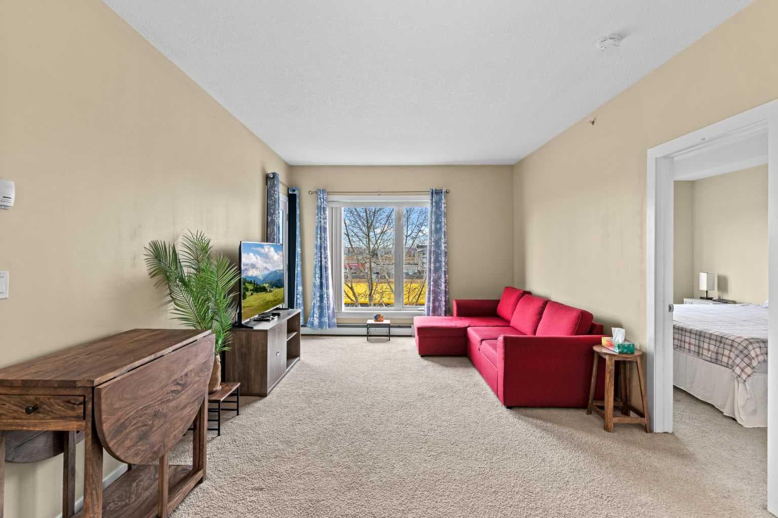1404, 604 East Lake Boulevard NE — photo 3