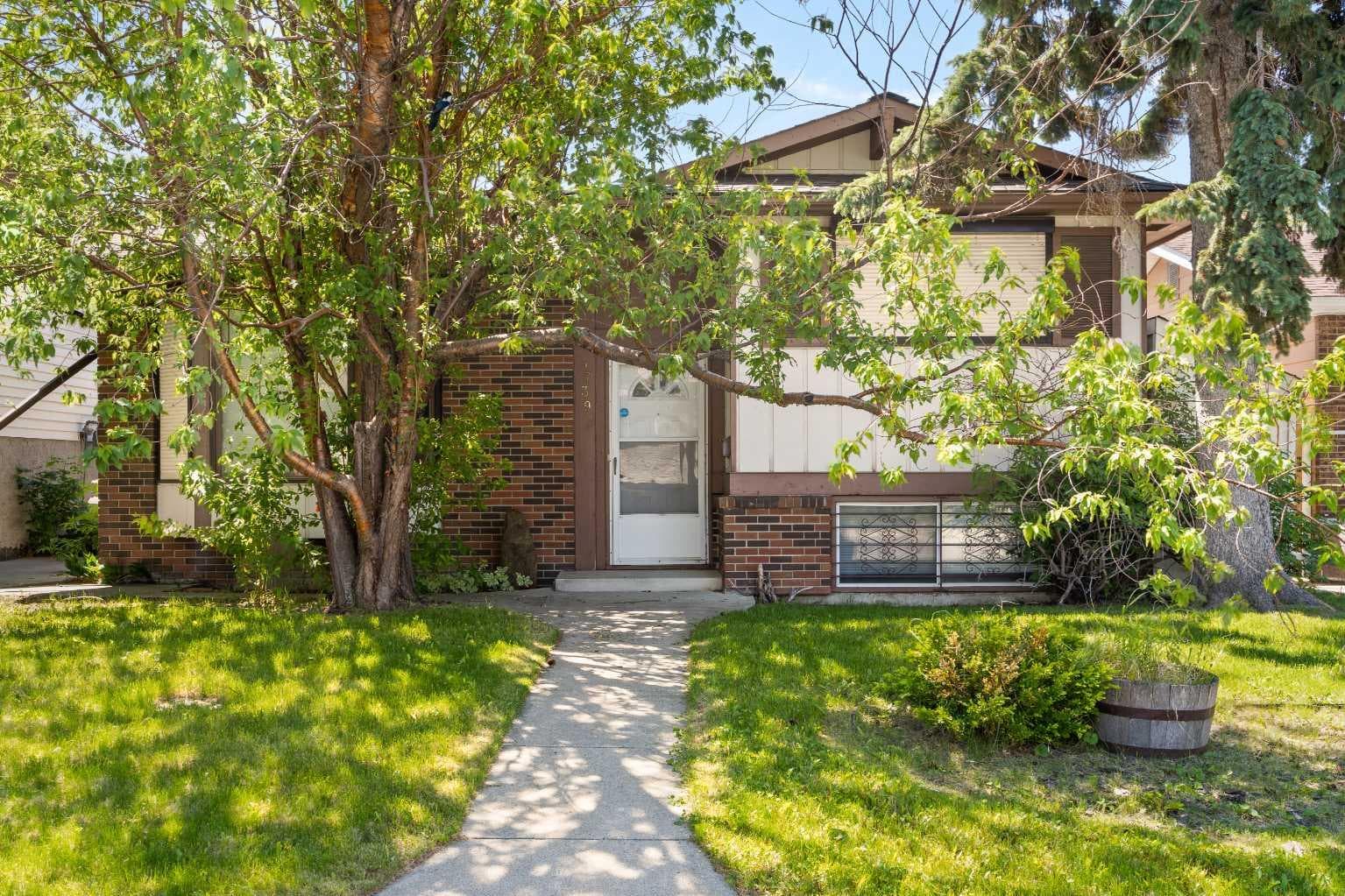 4739 Rundlewood Road NE — photo 1