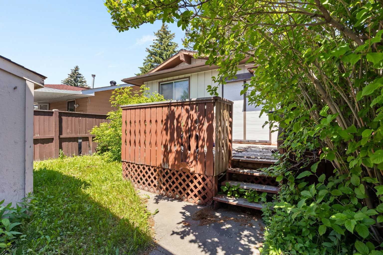 4739 Rundlewood Road NE — photo 4