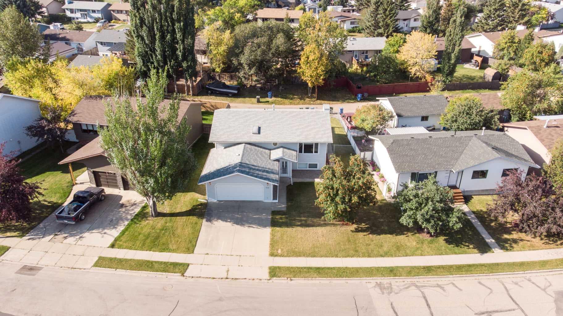 5319 37 Street — photo 2