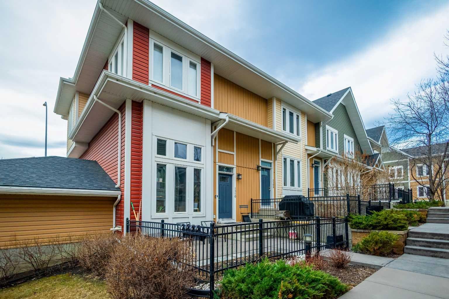 1310 Auburn Bay Square SE — photo 1
