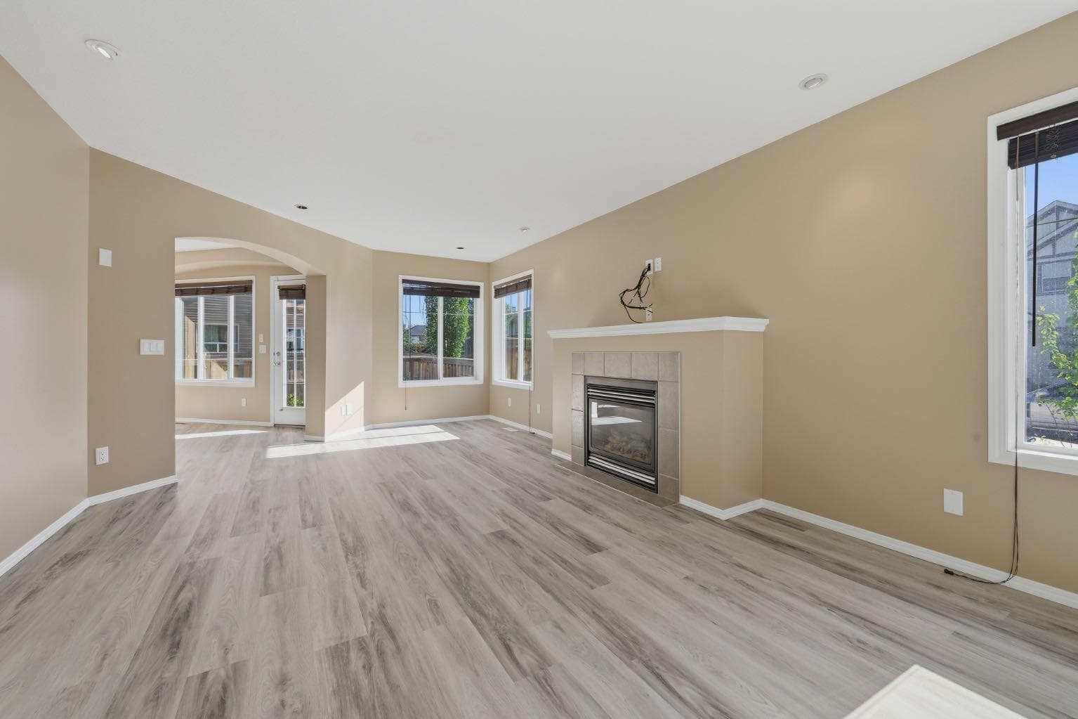 4 Everglen Grove SW — photo 4