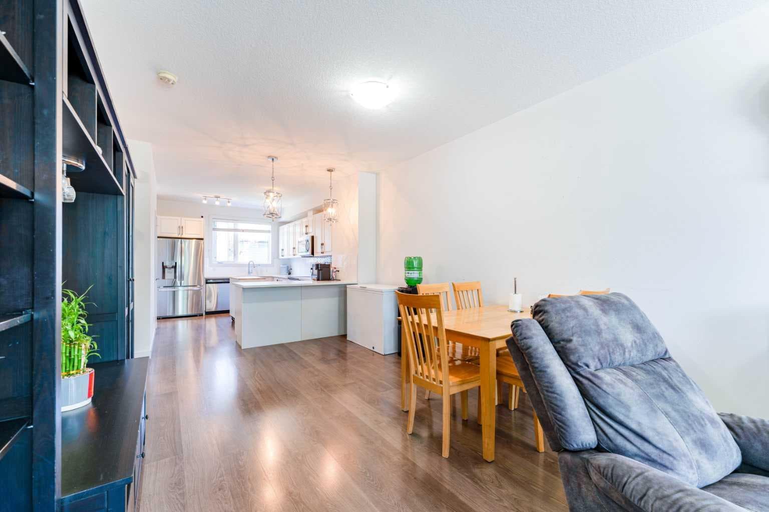 314 Redstone Boulevard NE — photo 5